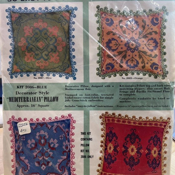 Bucilla Needlework Kit 2086 Blue‎ Decorator Style Mediterranean Pillow Vintage - Picture 3 of 4